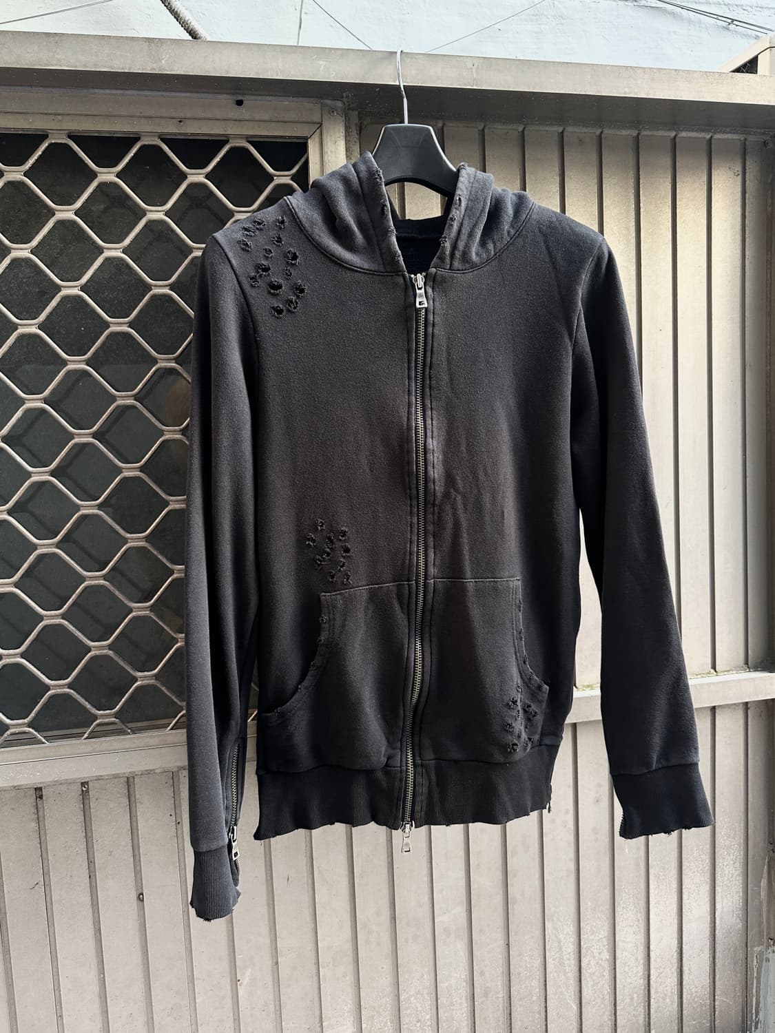Distressed cut line 2way hood black 상품이미지1