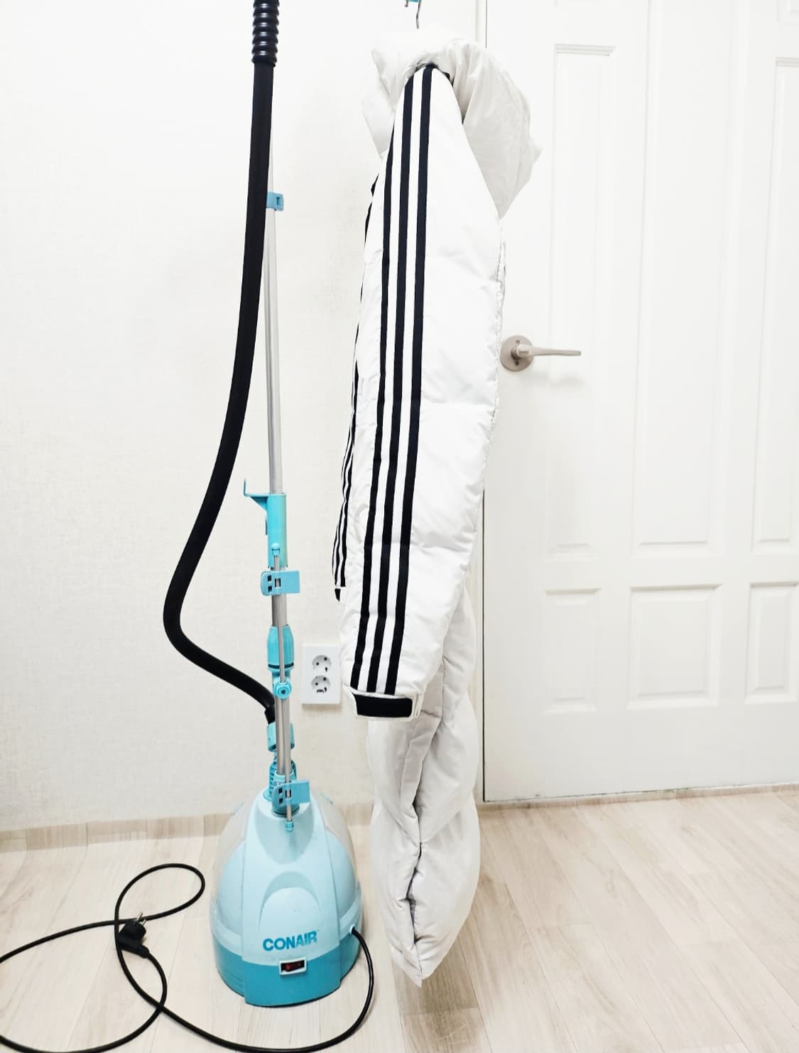 (90~95)S ☆우주매물☆ 아디다스 3st [흰검] 덕다운롱패딩 상품이미지4