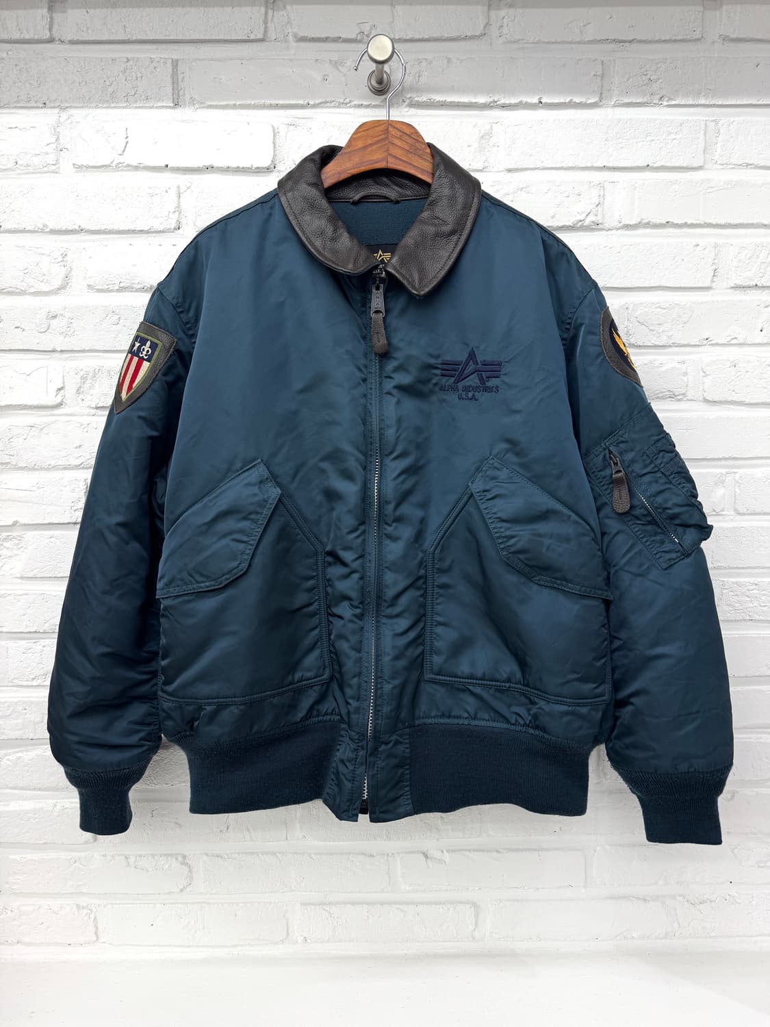 알파인더스트리 ma-1 레더카라 항공자켓 상품이미지3