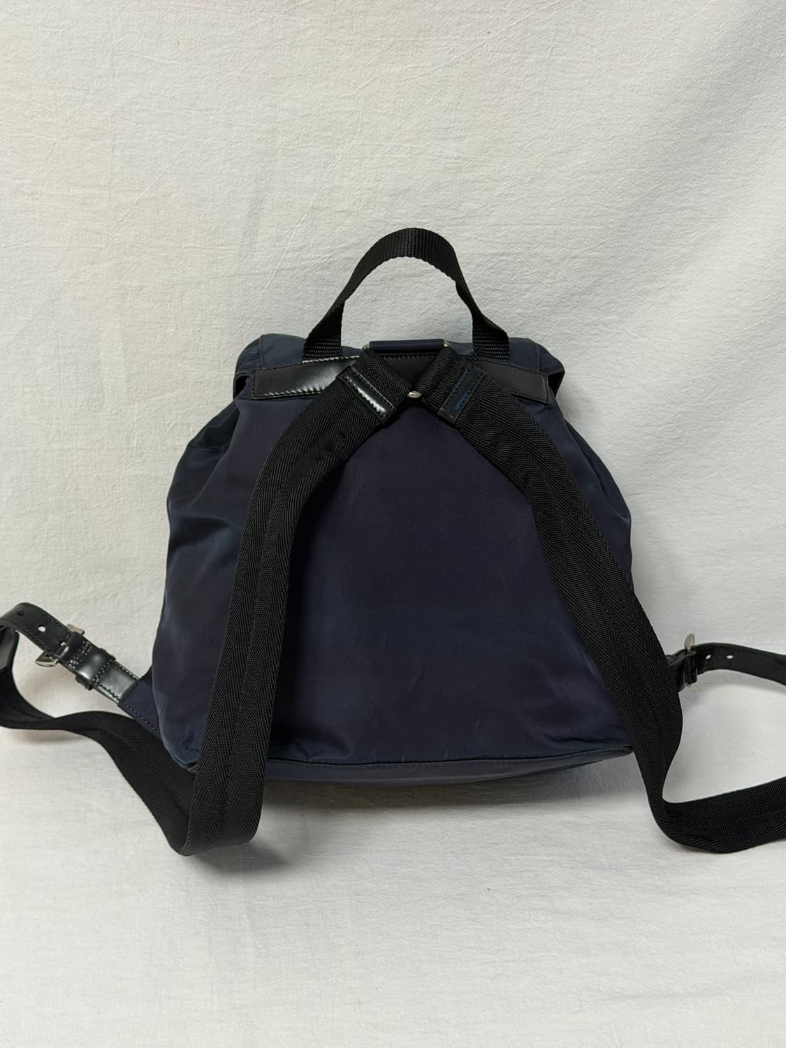 정품 프라다 포코노 나일론 투포켓 백팩 네이비 스몰 상품이미지9