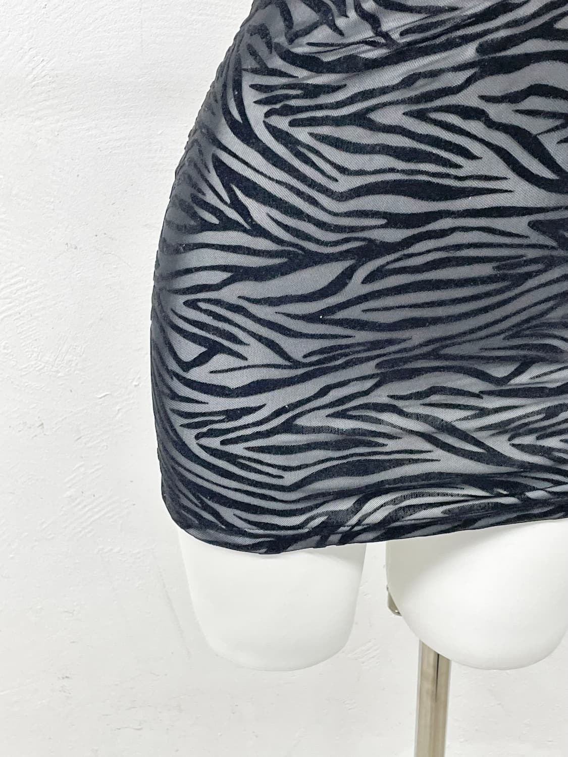 펑크 지브라 트임 원피스 상품이미지3