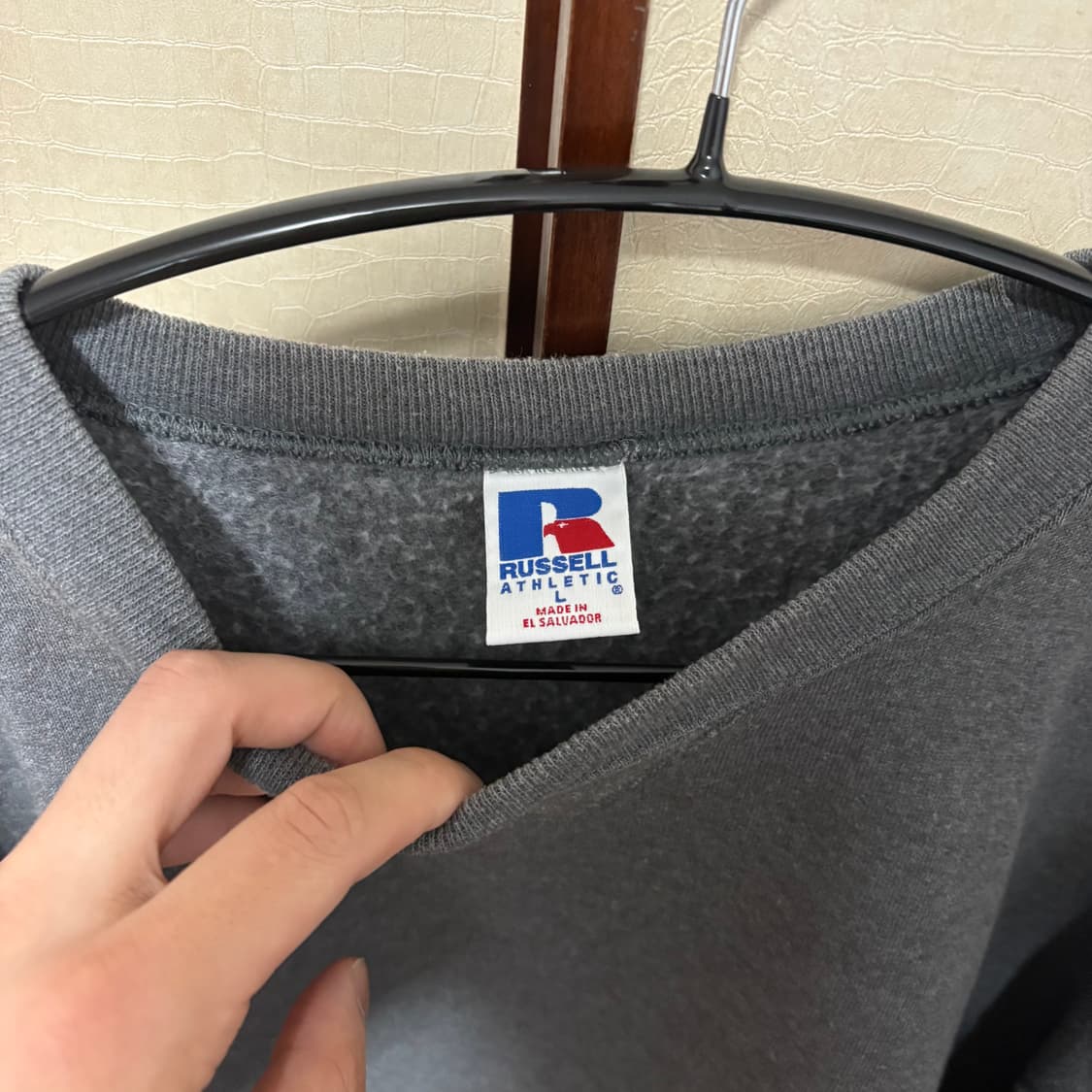 러셀 맨투맨 차콜 L 상품이미지2