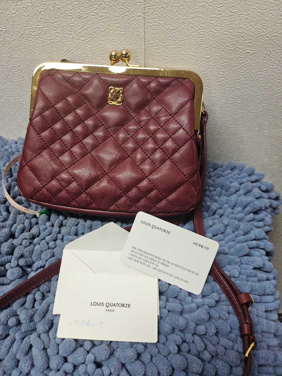 루이까또즈 와인색 퀼팅 크로스백 상품이미지1