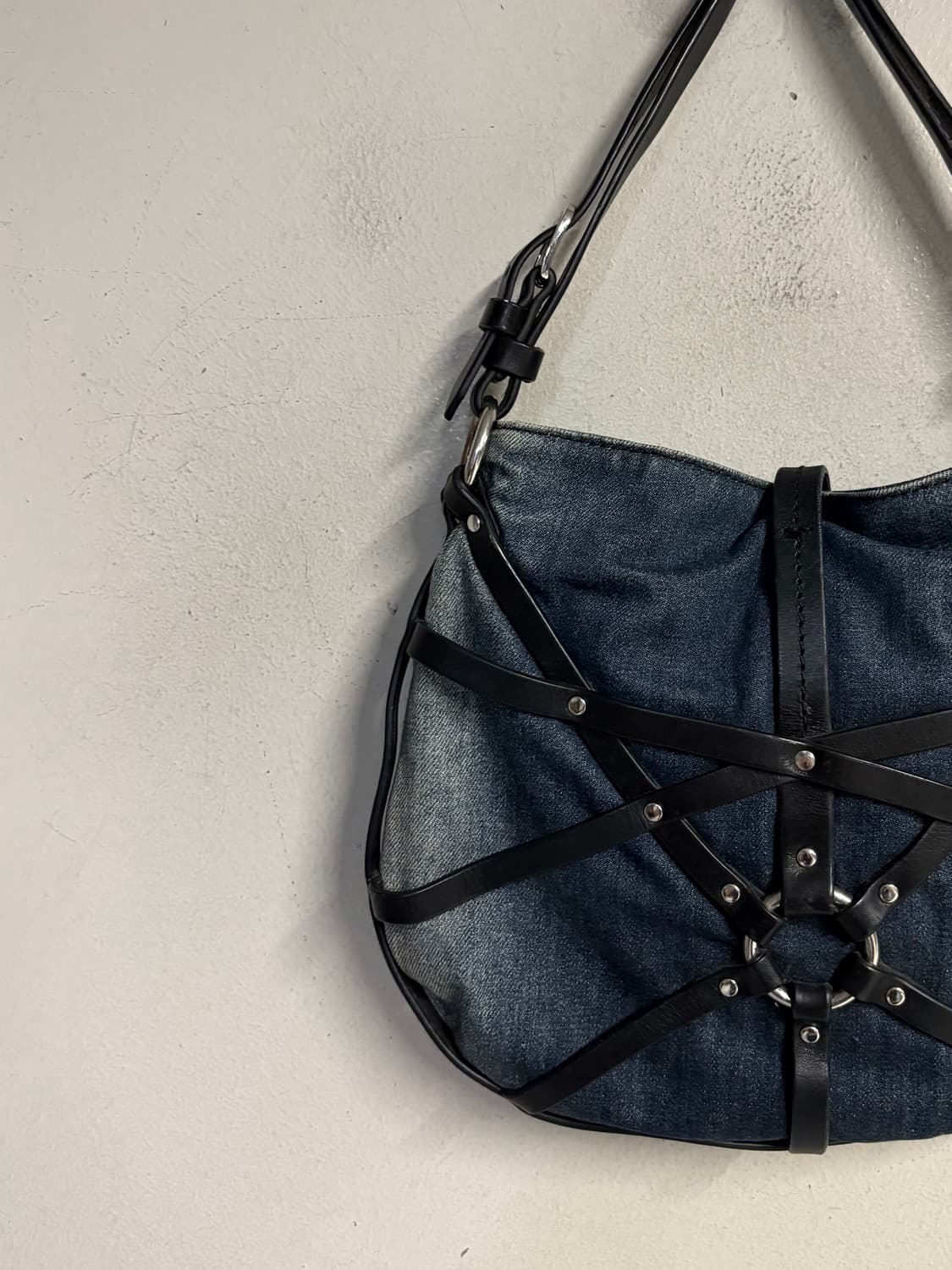 DIESEL harness detail hand bag  상품이미지6