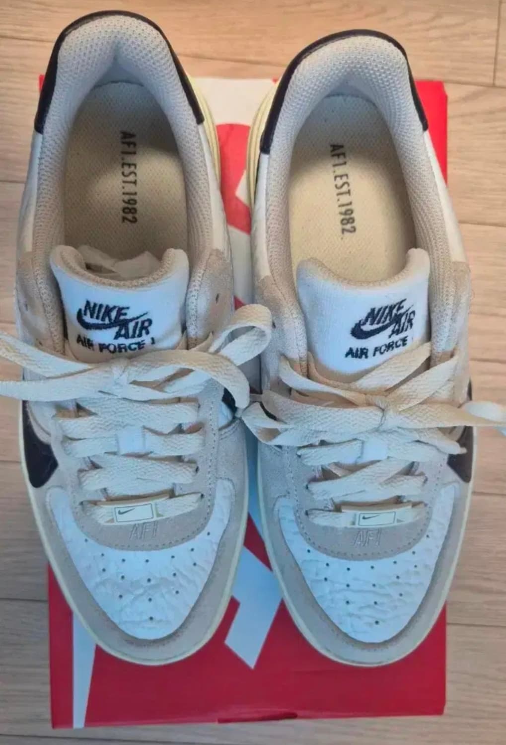 나이키 에어 포스 1 PLT.AF.ORM 우먼스 써밋 화이트 255사이즈 상품이미지2