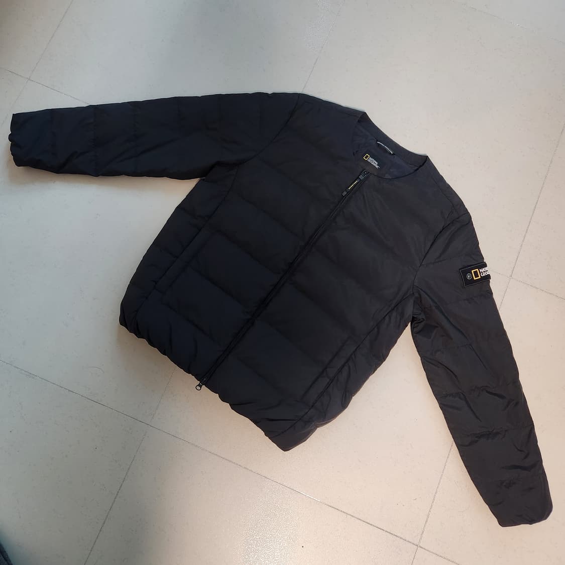 내셔널지오그래픽 와펜 블랙 경량패딩 상품이미지2