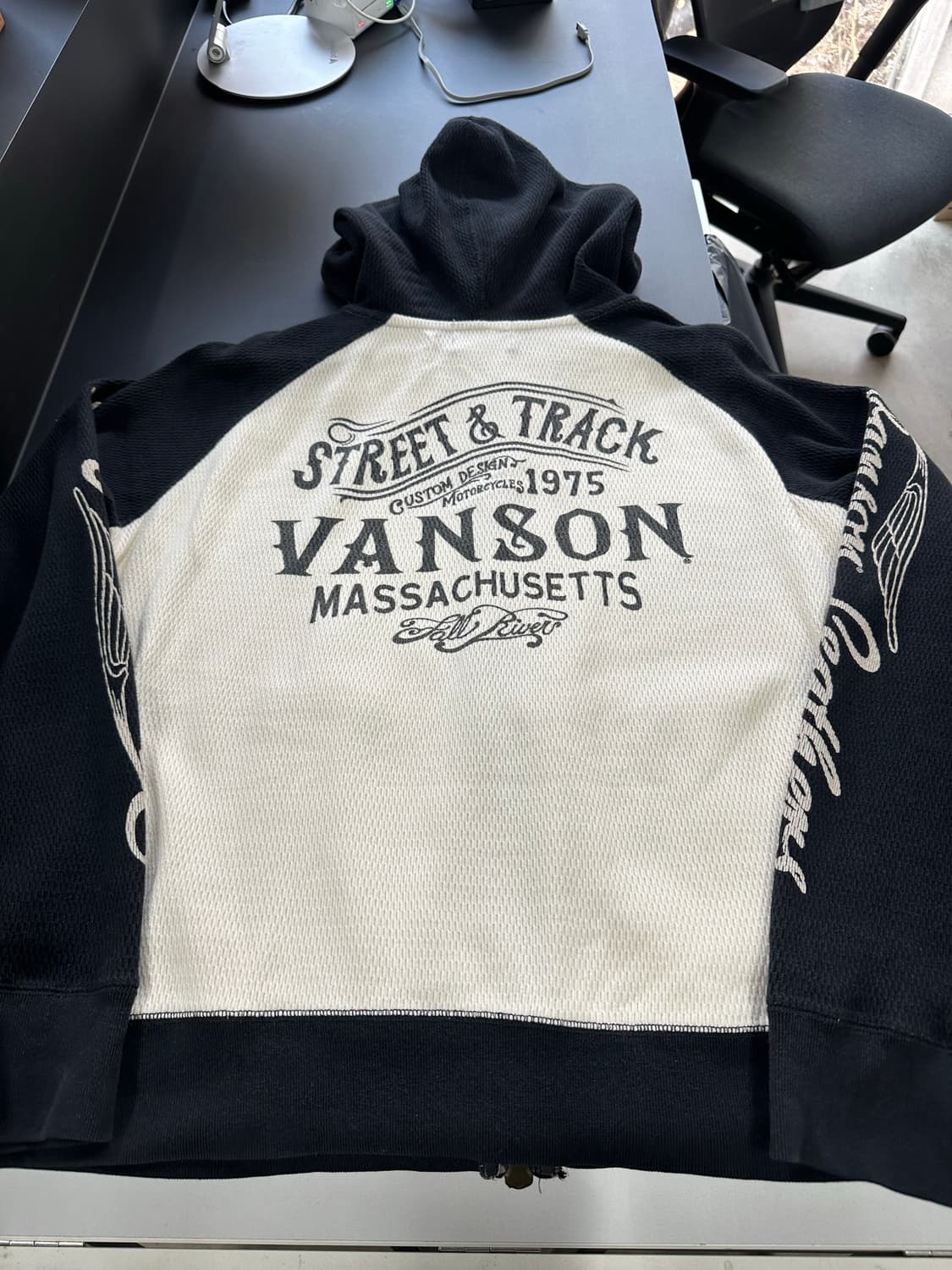 벤슨 윙 레터링로고 투웨이 후드집업 상품이미지5