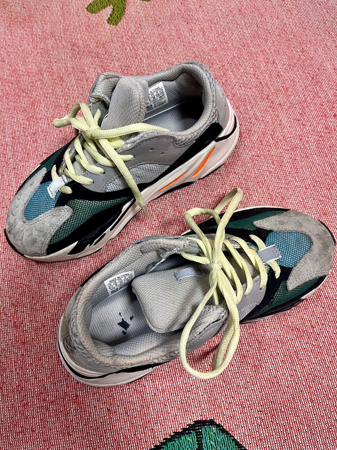 아디다스 이지부스트 웨이브러너 700 230 상품이미지4