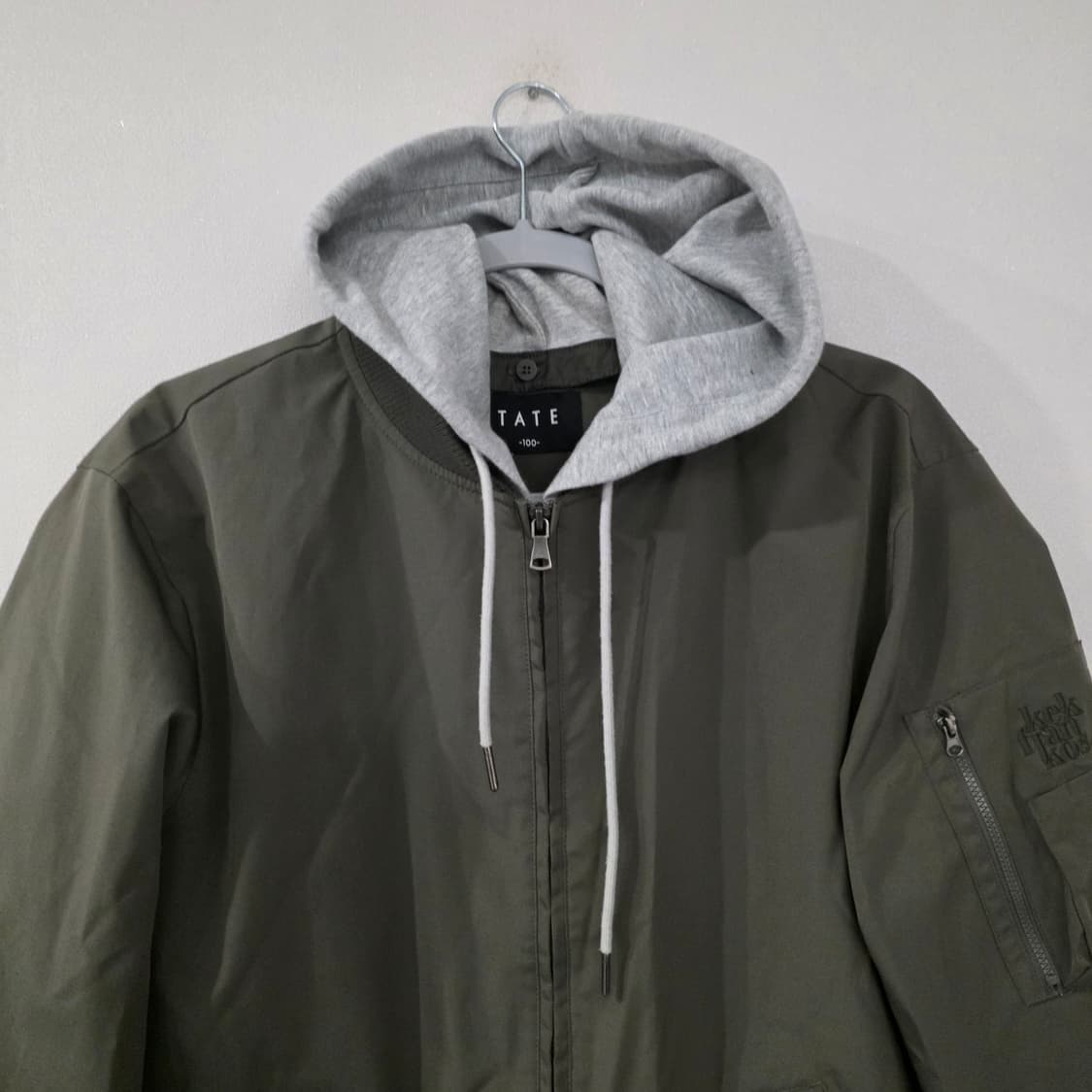 TATE 후드 MA-1 봄버 자켓 카키색 100 상품이미지3