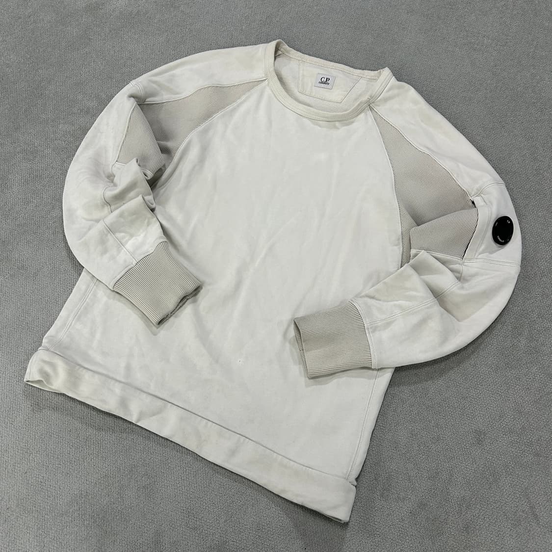 Cp컴퍼니 정품 화이트 맨투맨 m 상품이미지1
