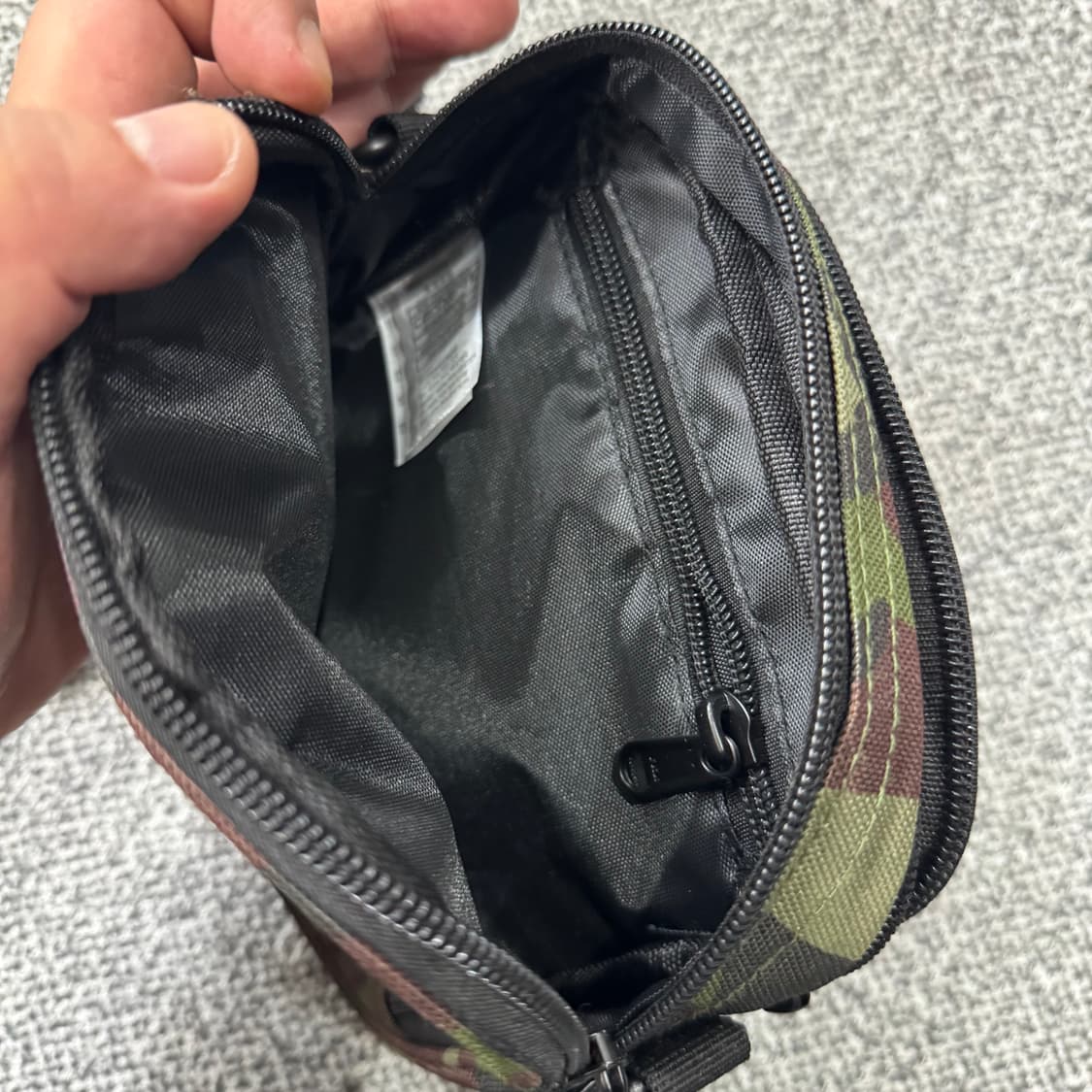 칼하트 WIP카모 에션셜 백 상품이미지4