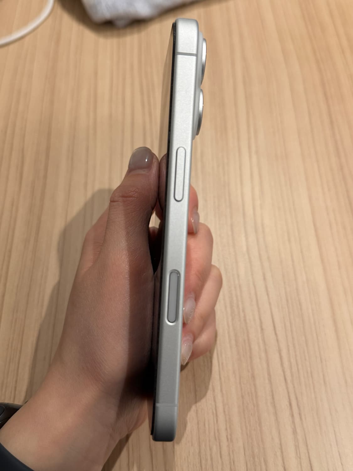 아이폰16 화이트 512GB (가격내림 X) 상품이미지6