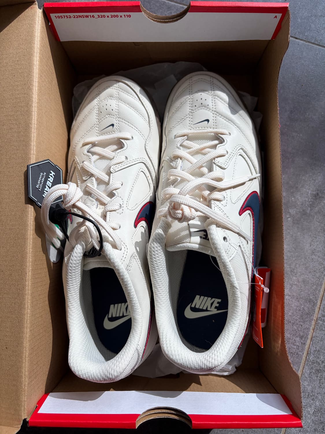 나이키 가토 페일 아이보리 유니버시티 레드 상품이미지4