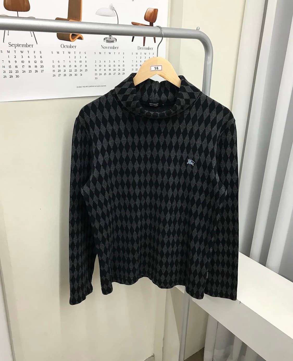 버버리 로고 아가일 터틀넥 긴팔티 상품이미지1