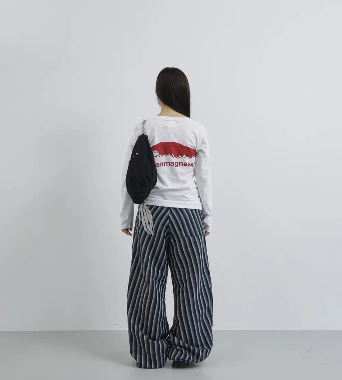 마운틴 롱슬리브 (화이트/레드) 상품이미지3