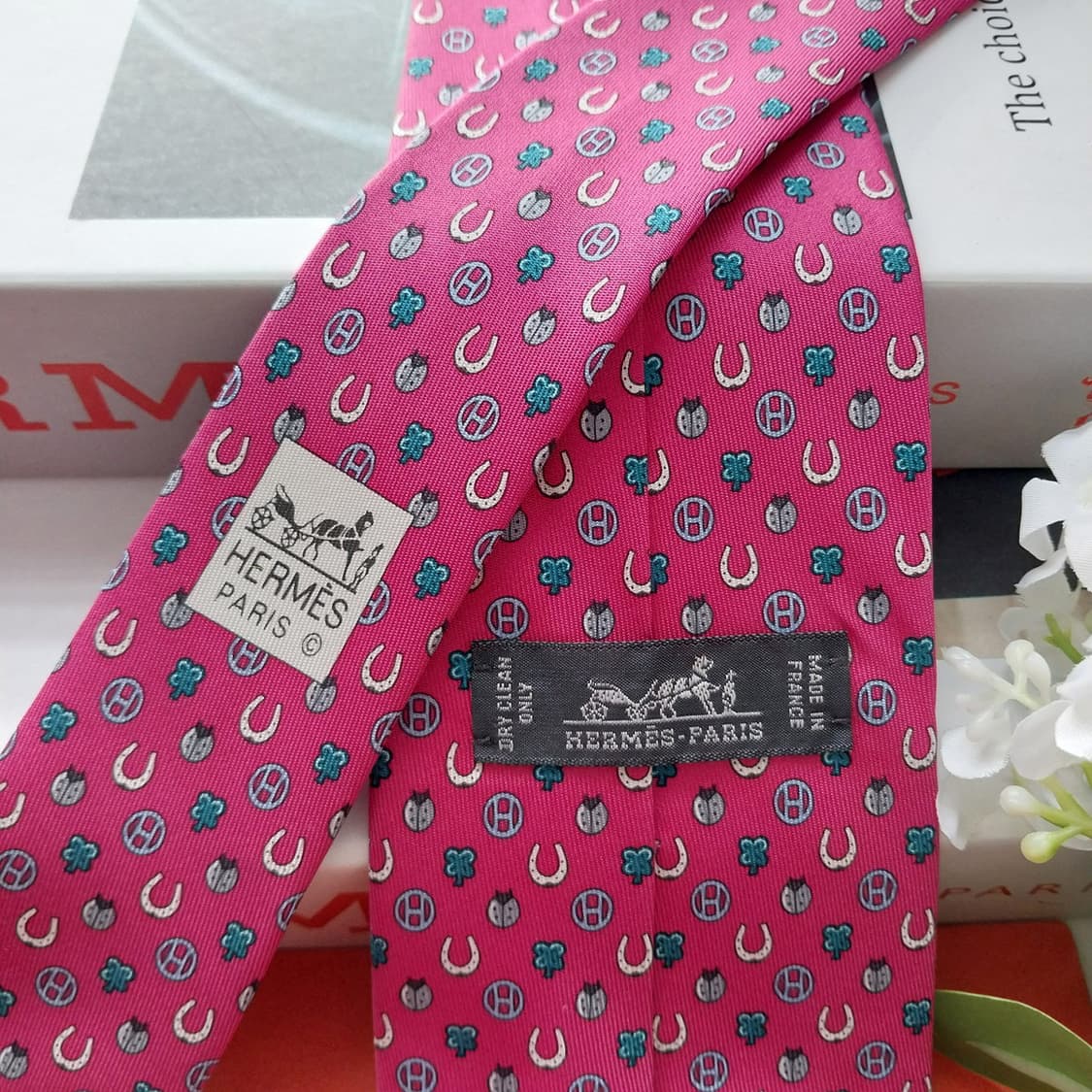 에르메스 실크 핑크 패턴 넥타이 8.4cm A+등급 K1685
 상품이미지6