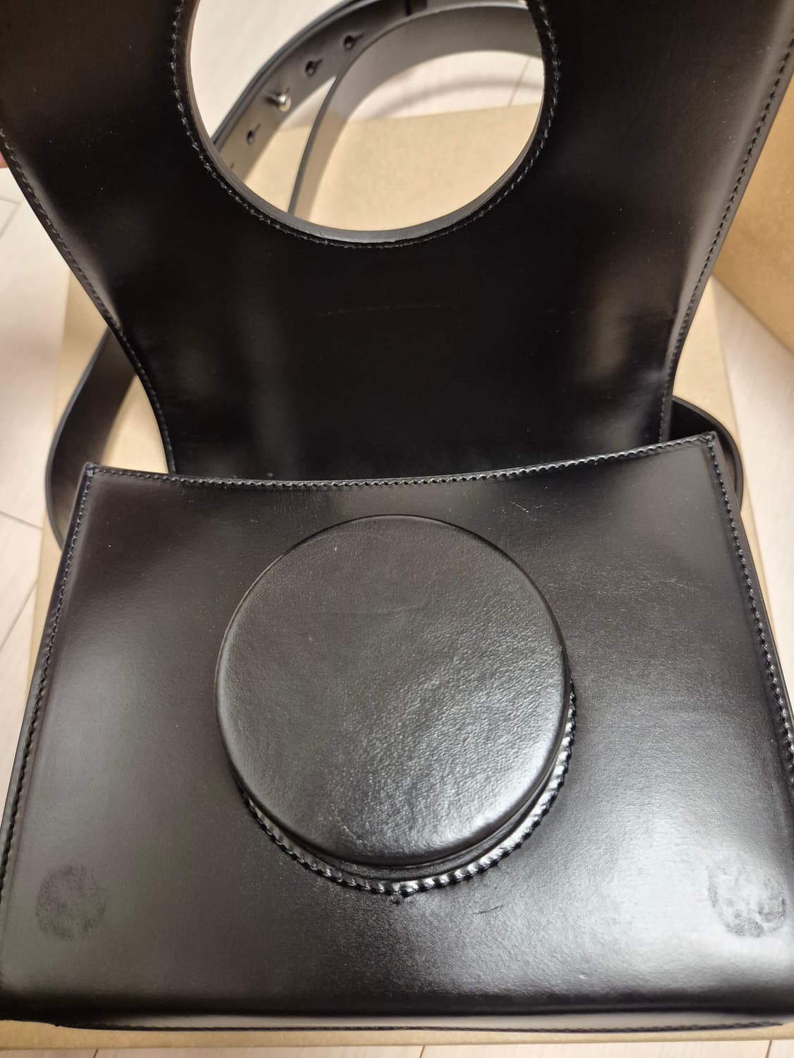 르메르 카메라백 상품이미지6