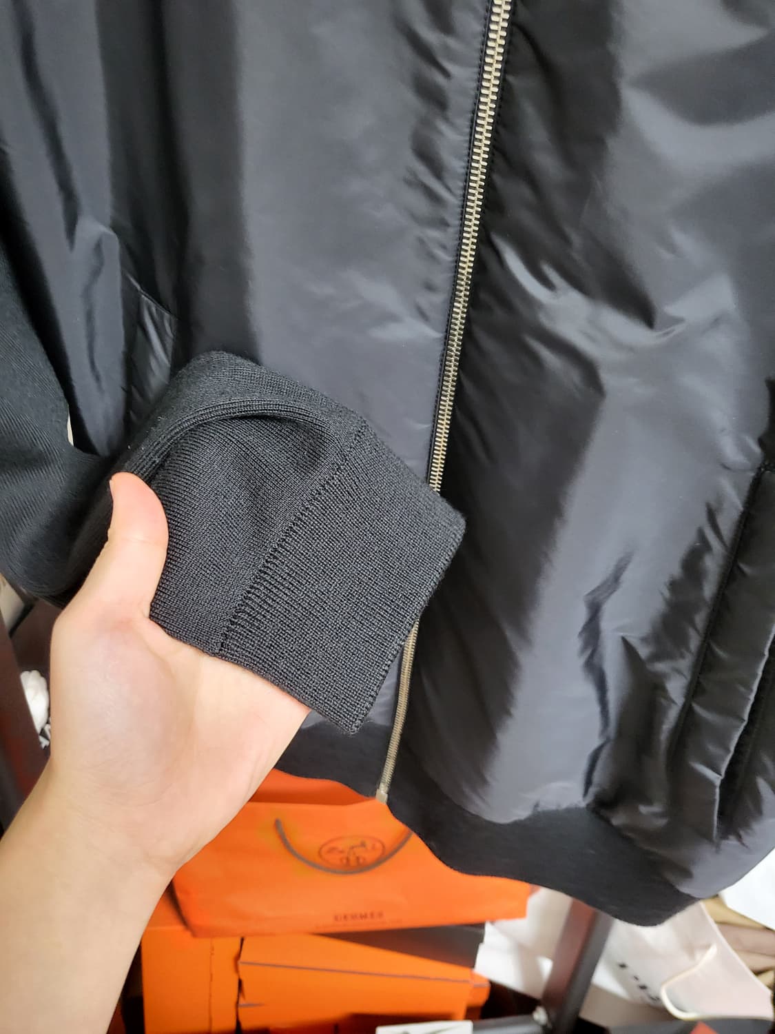 22SS 프라다 삼각로고 울/리나일론 집업 가디건 상품이미지5