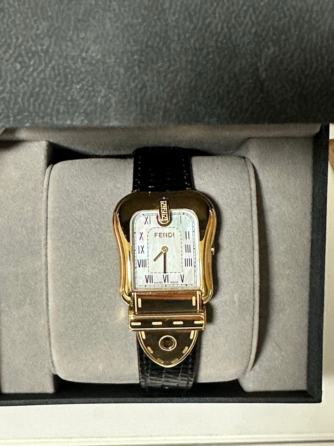 Fendi 펜디 비백 스틸 3800G 마더오브펄 여성시계 상품이미지3