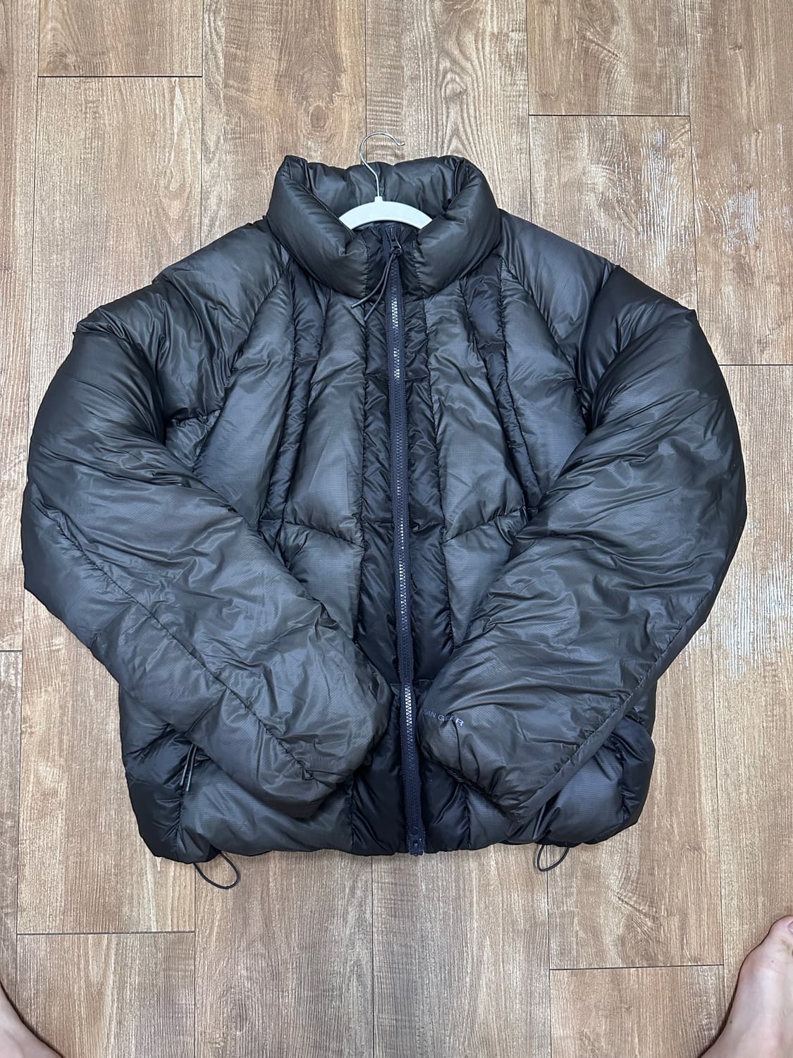 산산기어 23fw 패딩 상품이미지1