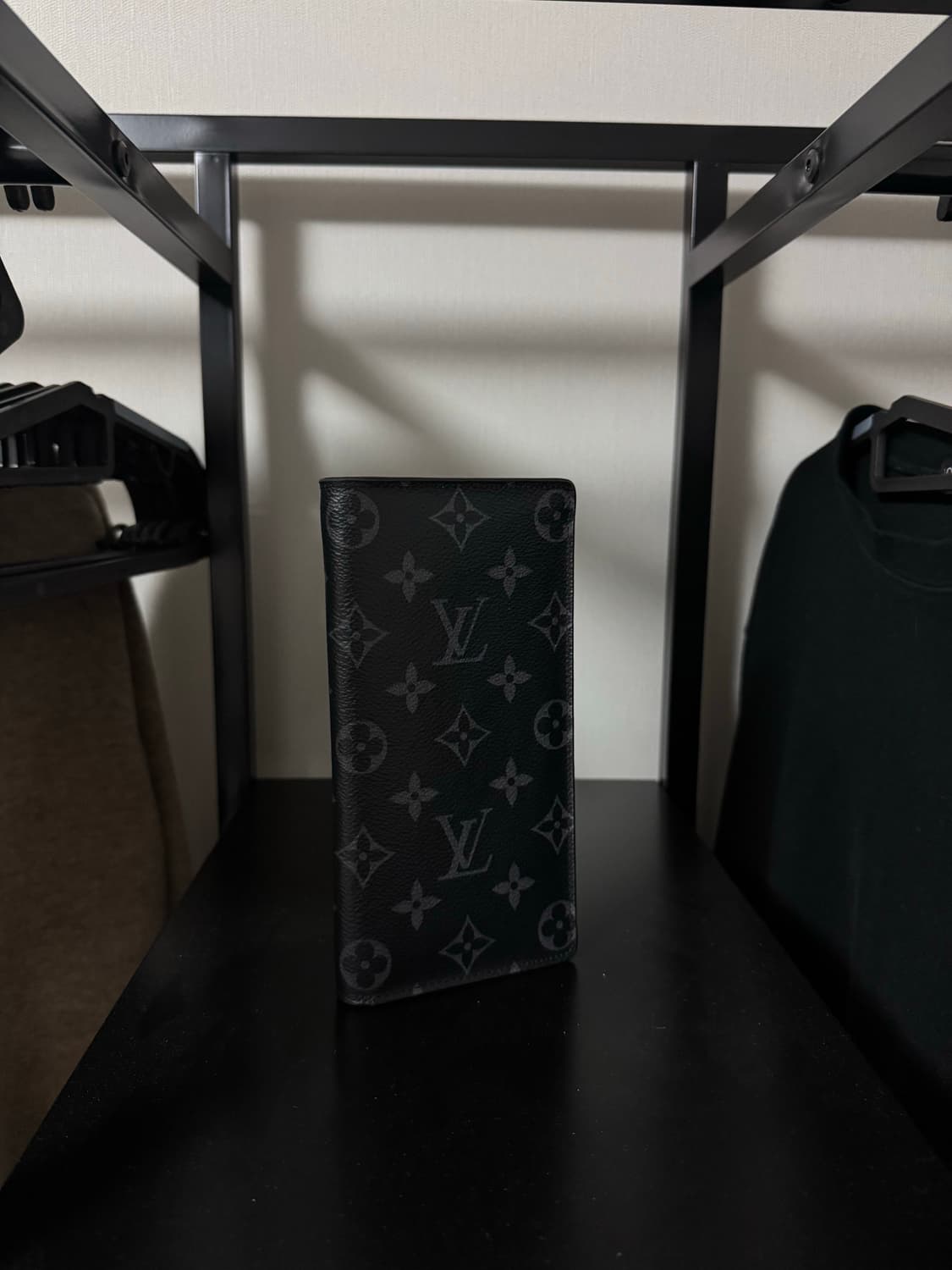 매장판/루이비통 브라짜 모노그램 이클립스 장지갑 상품이미지1