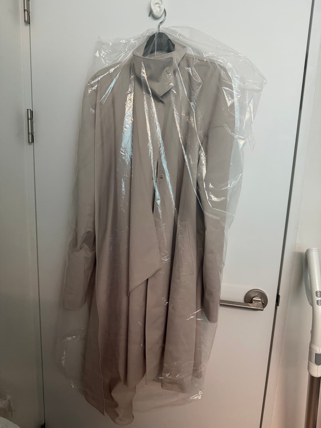 르에 SANDER DRAPEDHALF TRENCH COAT 판매 상품이미지10