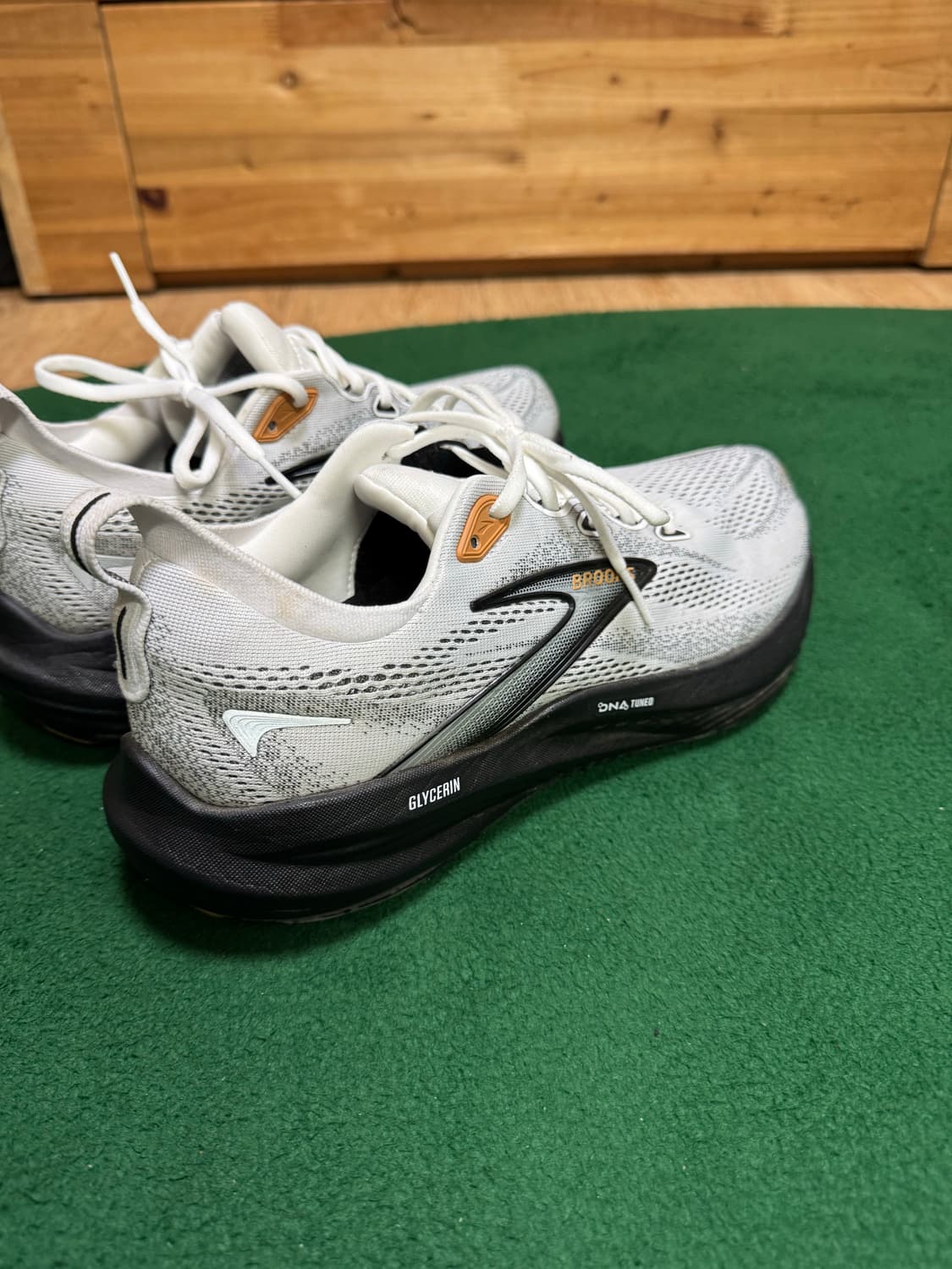 브룩스 글리세린 GTS 22 스모크 275 상품이미지4