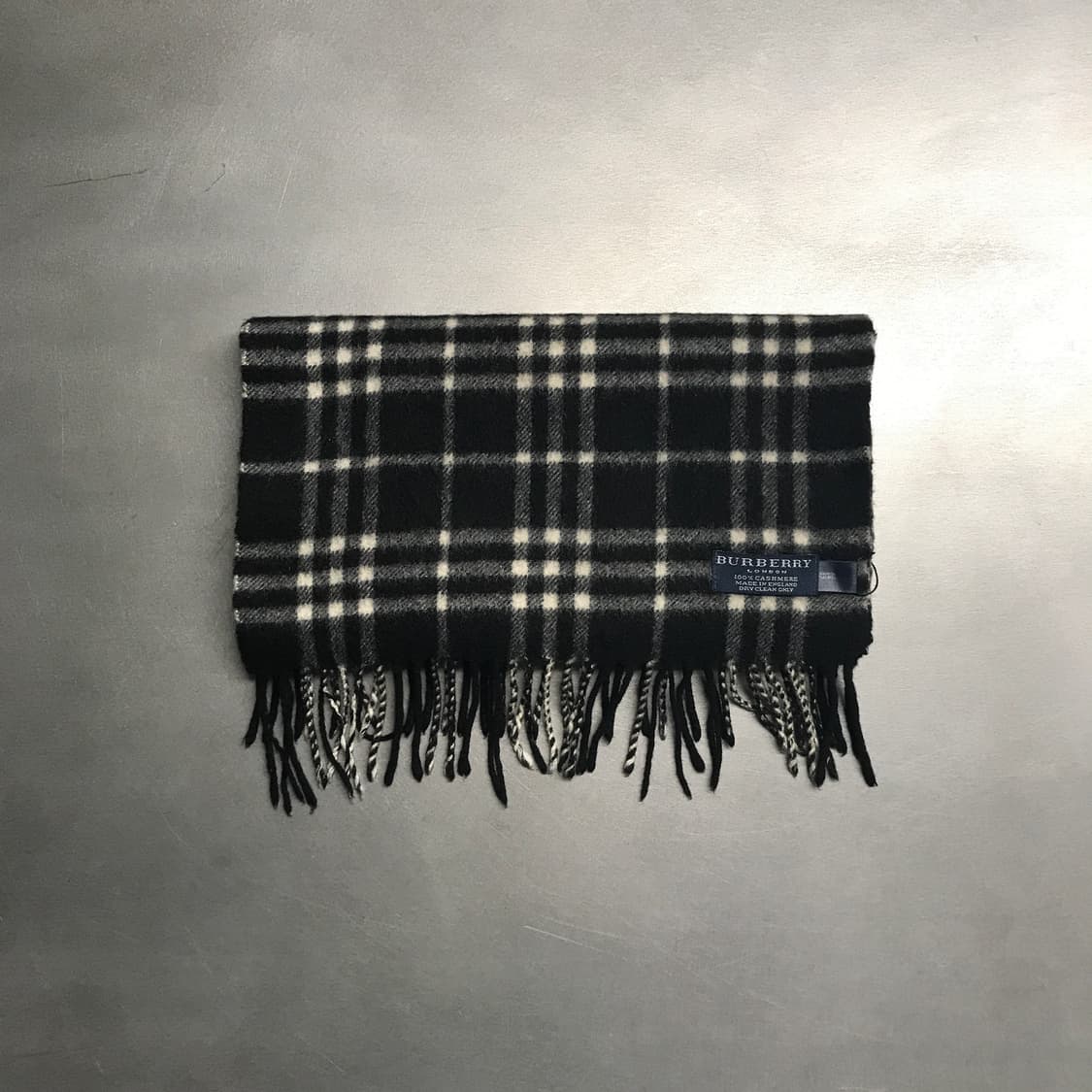 버버리 정품 캐시미어 머플러 블랙 상품이미지2