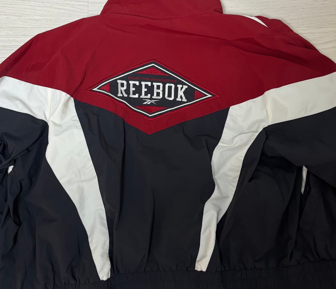 리복 윈드브레이커 상품이미지3