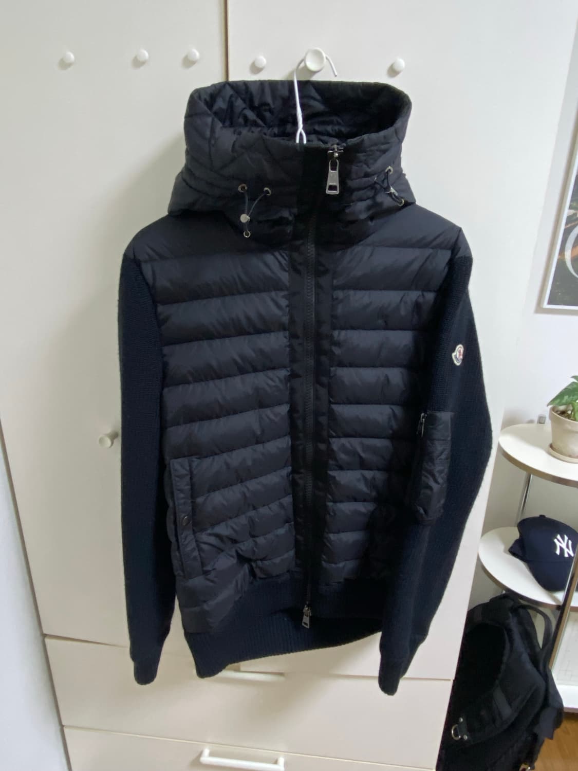 20시즌 몽클레어 니트패딩 후드집업 블랙 사이즈 L 상품이미지1