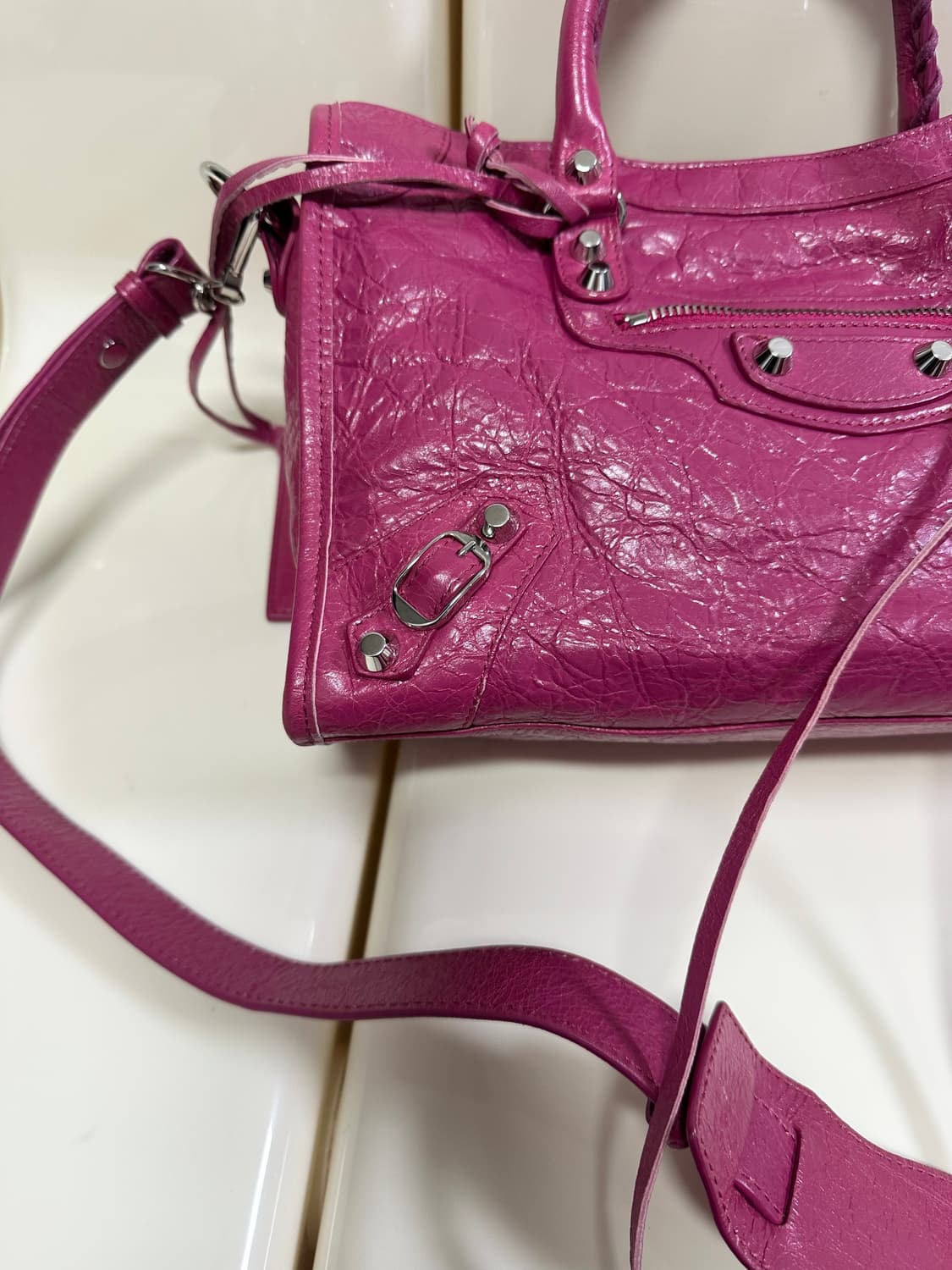 [SA 정품] 발렌시아가 시티 모터백 스몰 핑크 상품이미지4