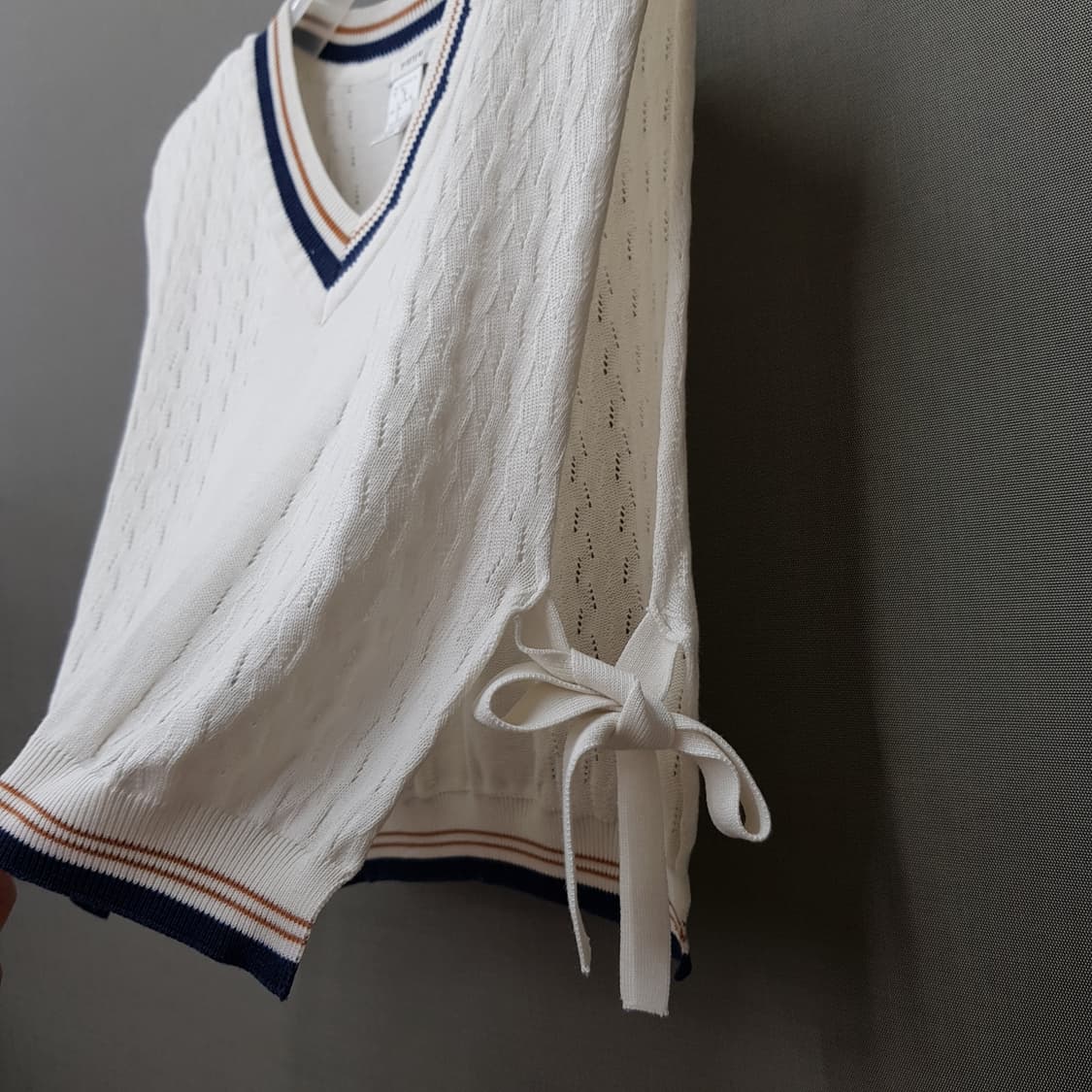 한섬 시스템 2022 트리밍 브이넥 니트 베스트 F사이즈 상품이미지4