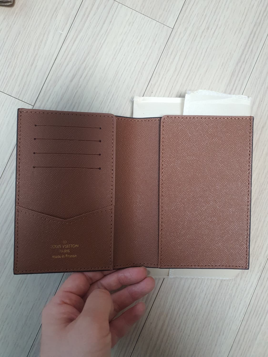 루이비통지갑 루이비통여권지갑 여권케이스 새상품 상품이미지4