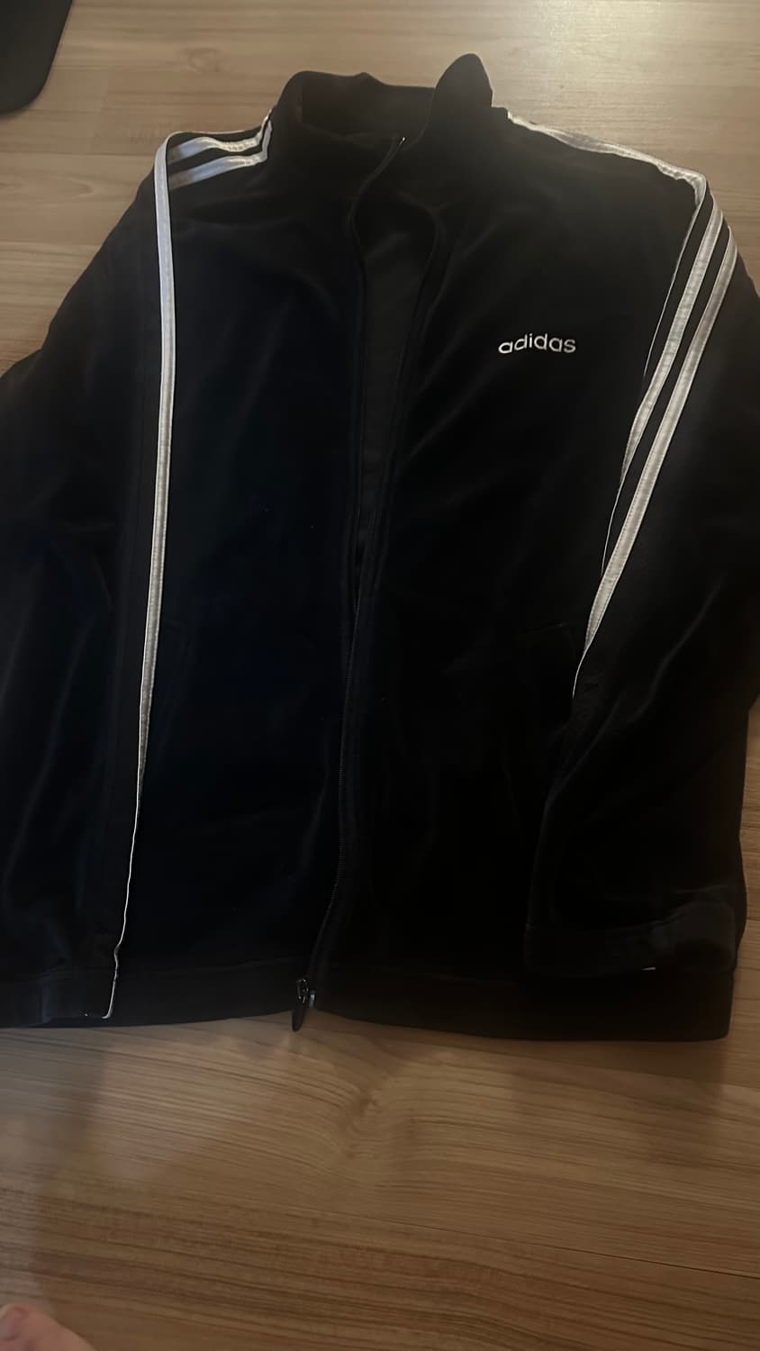 블랙 아디다스 벨벳 집업 100사이즈 상품이미지1