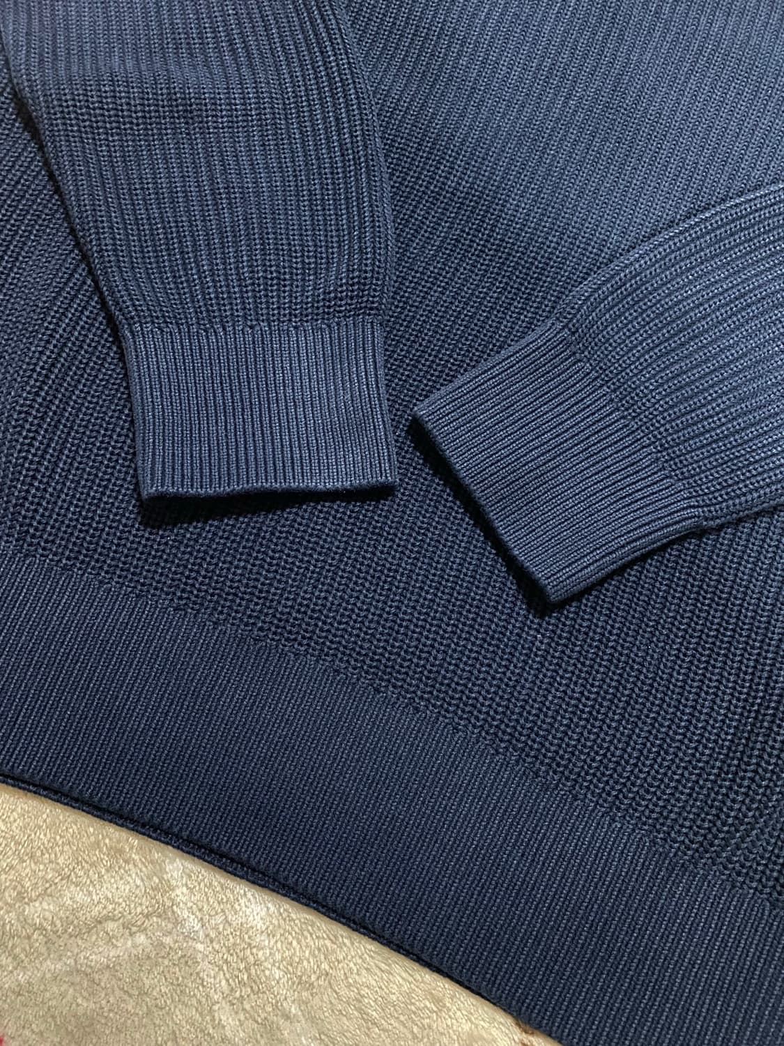 COS 코스 남성 리브드 니트 스웨터 네이비 100-105 상품이미지5