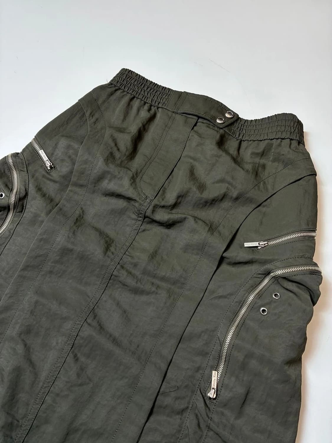 마뗑킴 AW 퍼티그 빅 포켓 카고 스커트 PN8525 상품이미지2