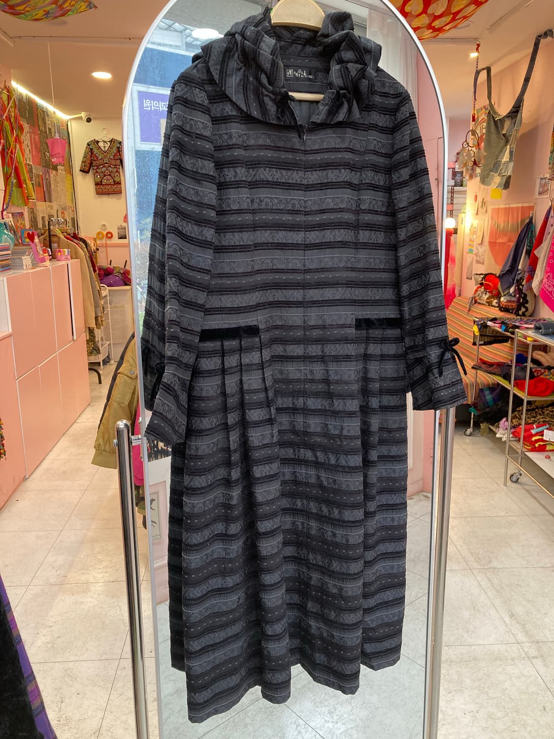 엘레강스 스트라이프 프릴 드레스 상품이미지1