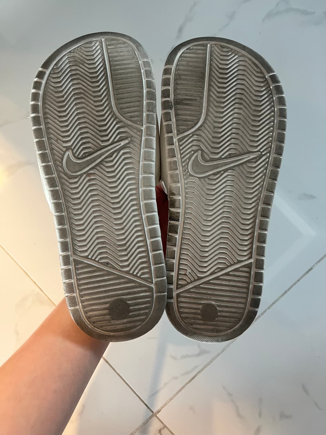 나이키 x 스투시 베나시 슬라이드 230 상품이미지5