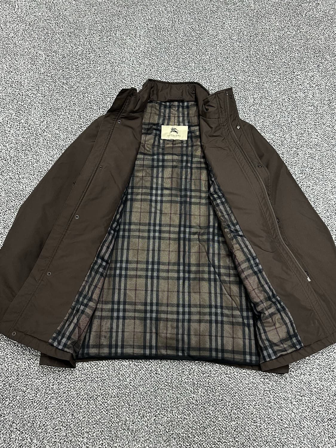 버버리 신형 브라운 점퍼 자켓 상품이미지6