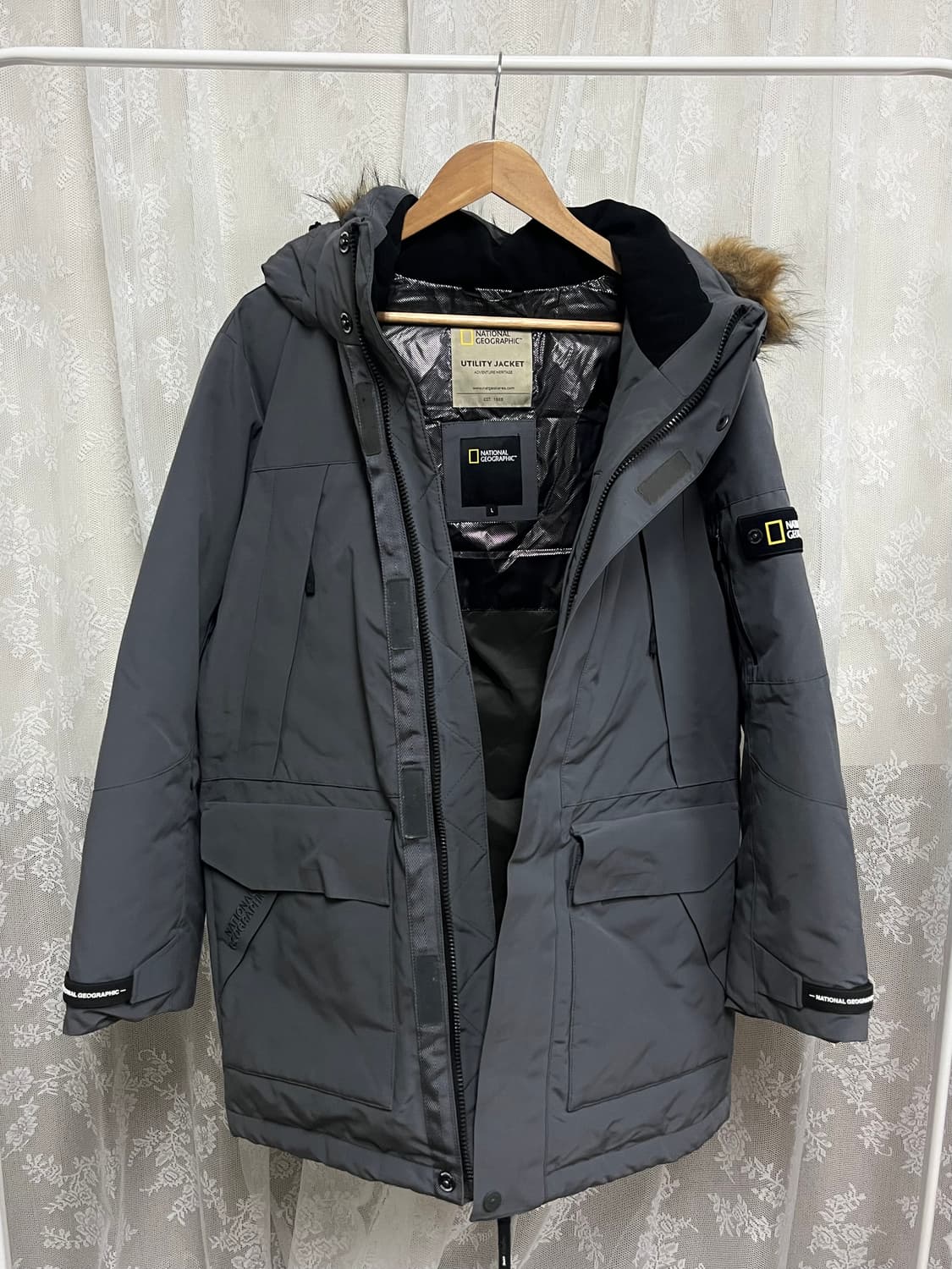 L) 내셔널지오그래픽 벨루가 덕다운 패딩 차콜 상품이미지3