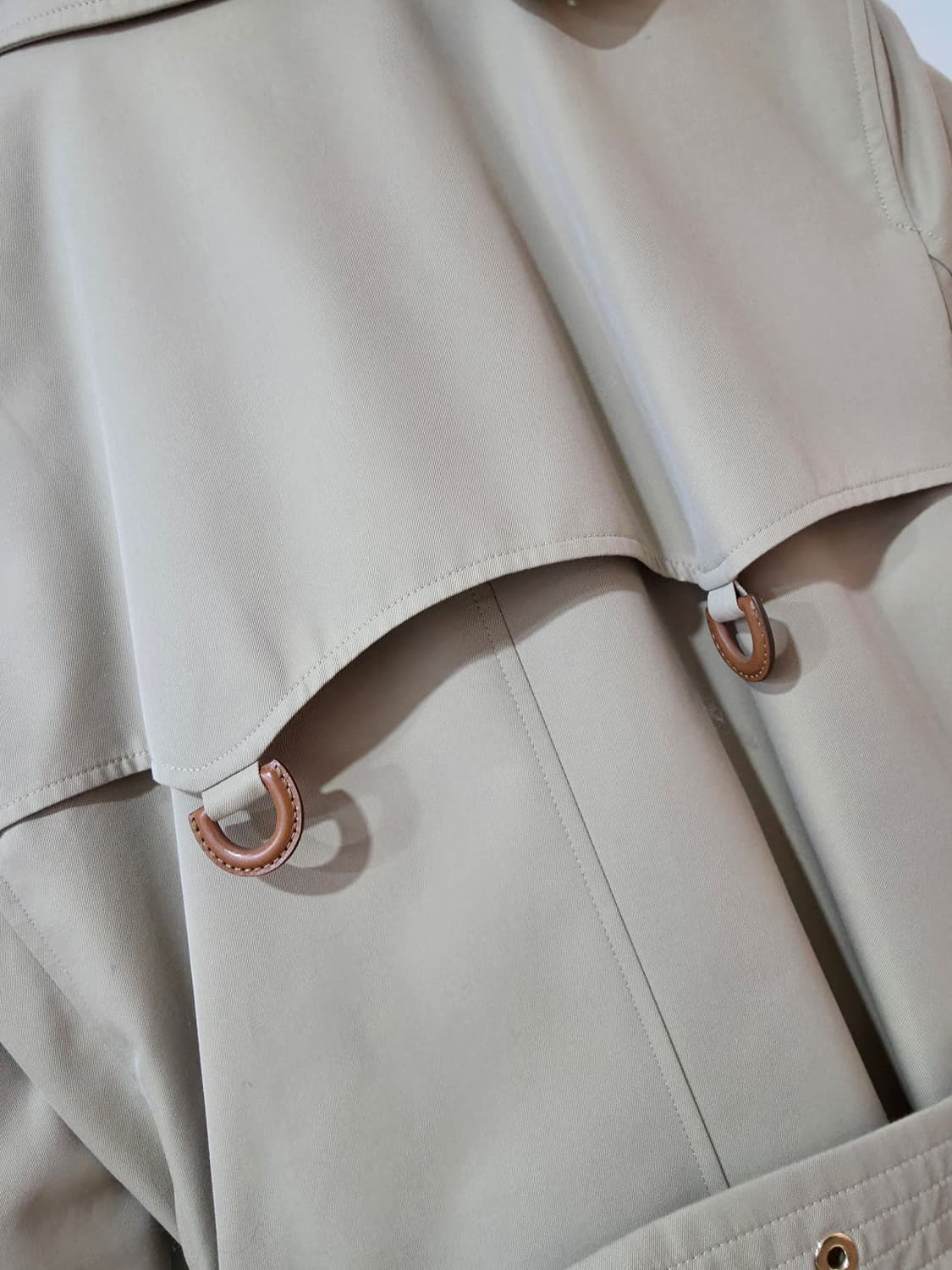 버버리 이즐링턴 허니 컬러  트렌치코트 새상품 42eu사이즈  판매해요 상품이미지7