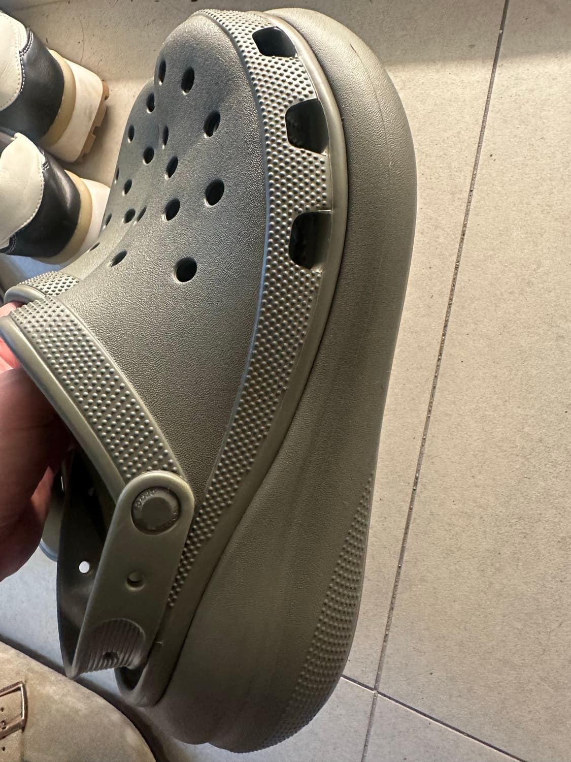 크록스 크러쉬 클로그 더스티 올리브 280 상품이미지2