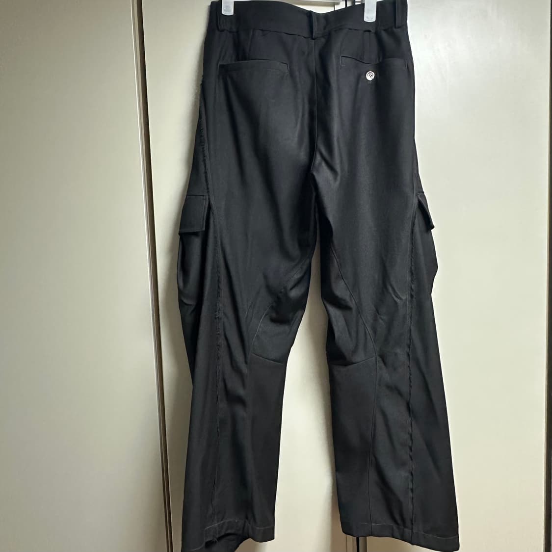 지용킴 Curved Raw Edge Trousers S사이즈 상품이미지5