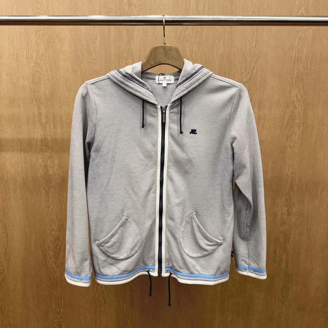 꾸레쥬 후드 집업 메시 텍스처 배색 라인 디테일 라이트그레이 상품이미지2