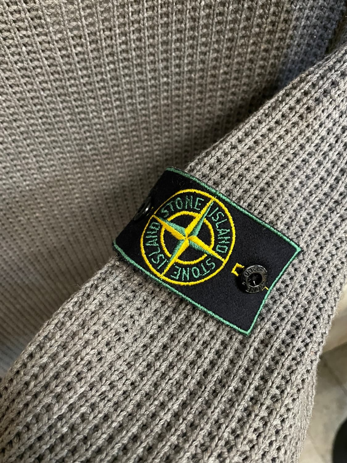 스톤 아일랜드 그린 엣지 와펜 니트  상품이미지3