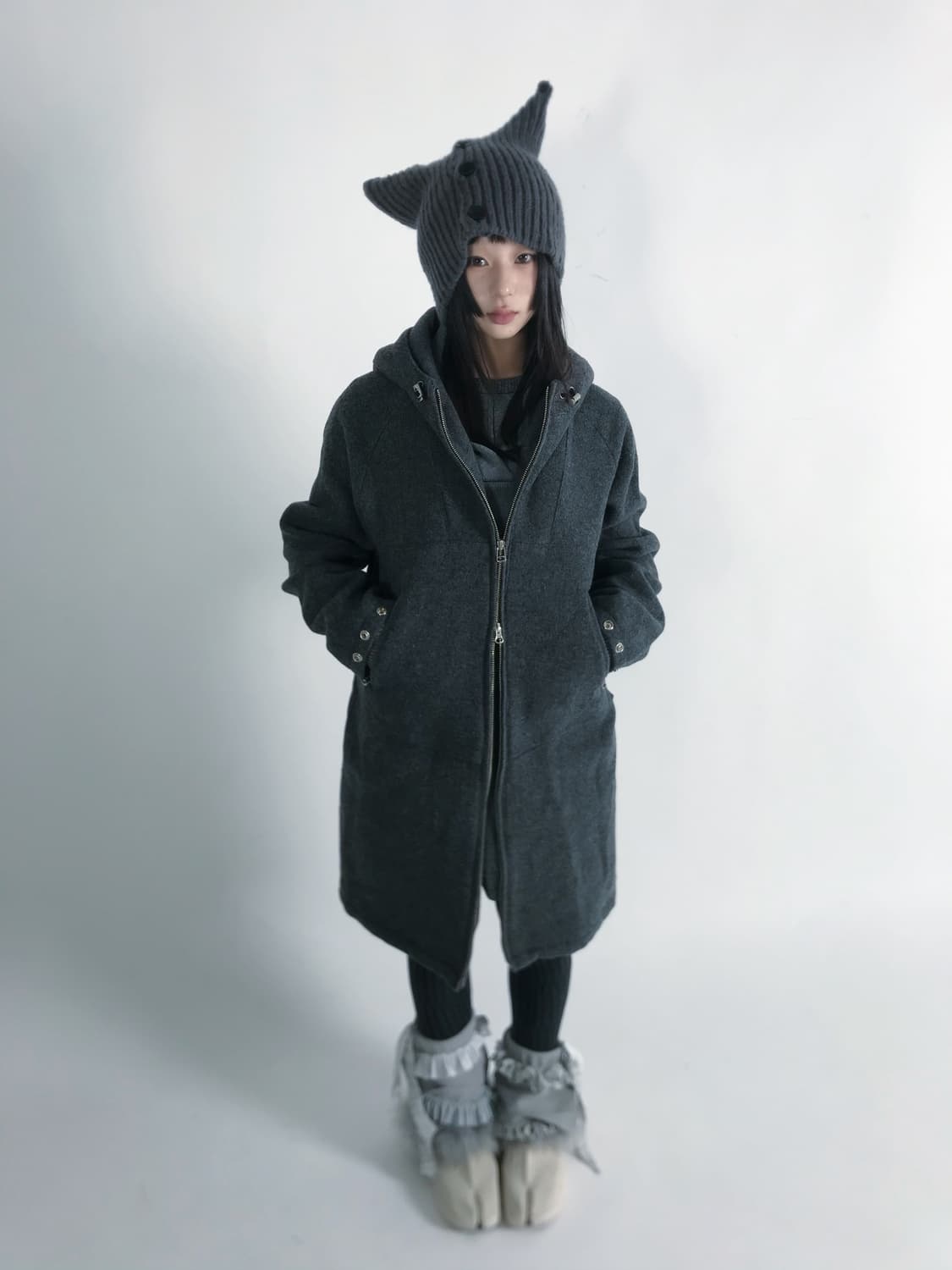 Eyelet point 2 way grey hooded coat 상품이미지3