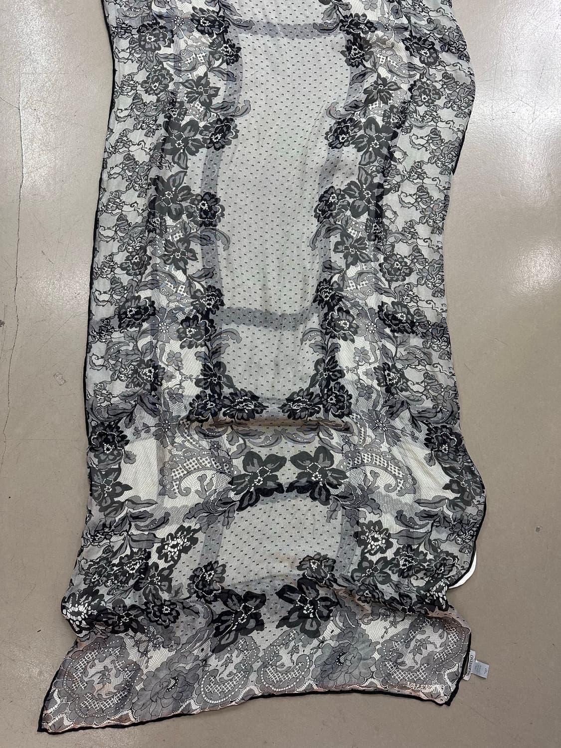 valentino 실크 스카프  상품이미지2