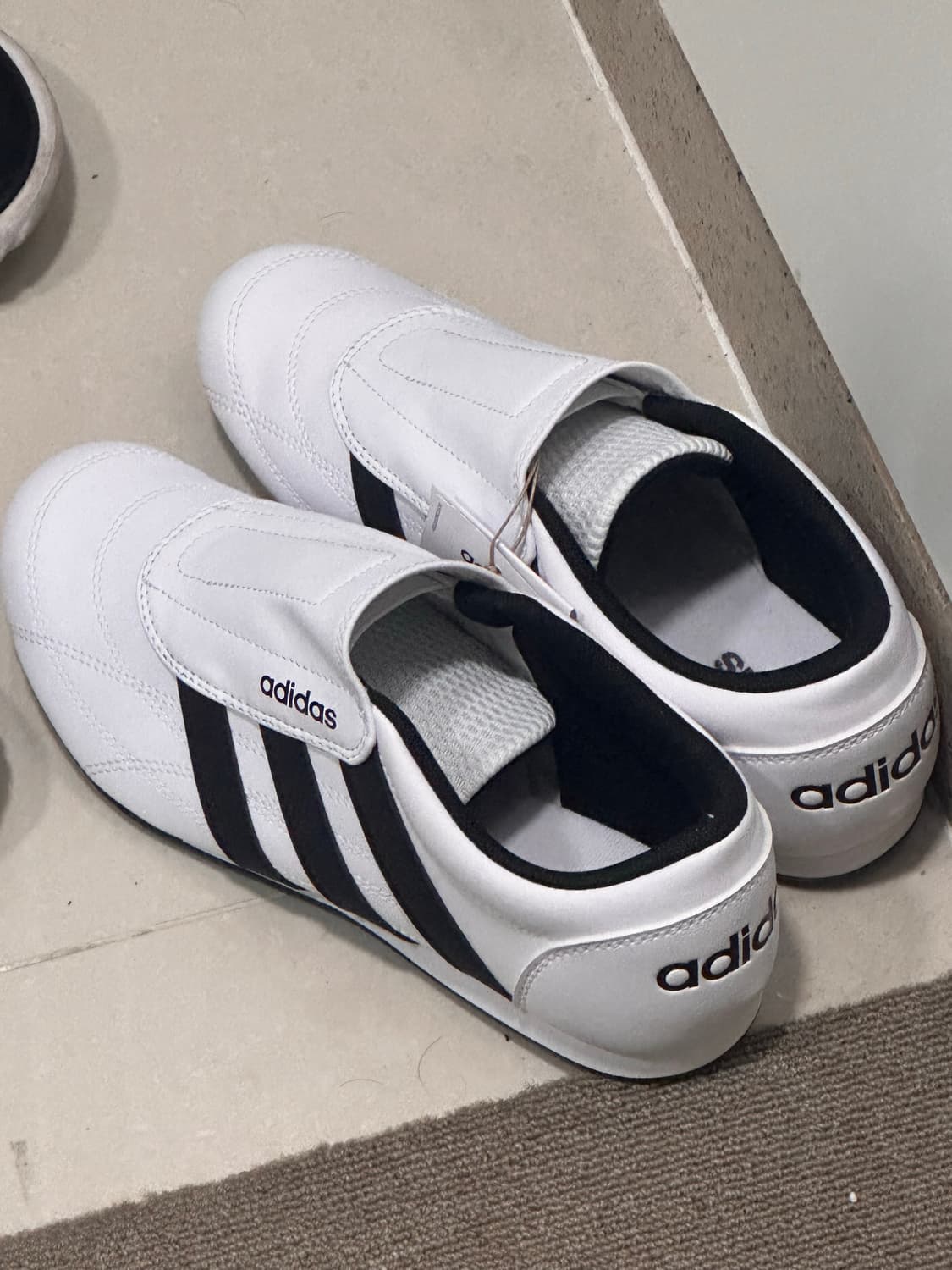 아디다스 태권 화이트 240 상품이미지1