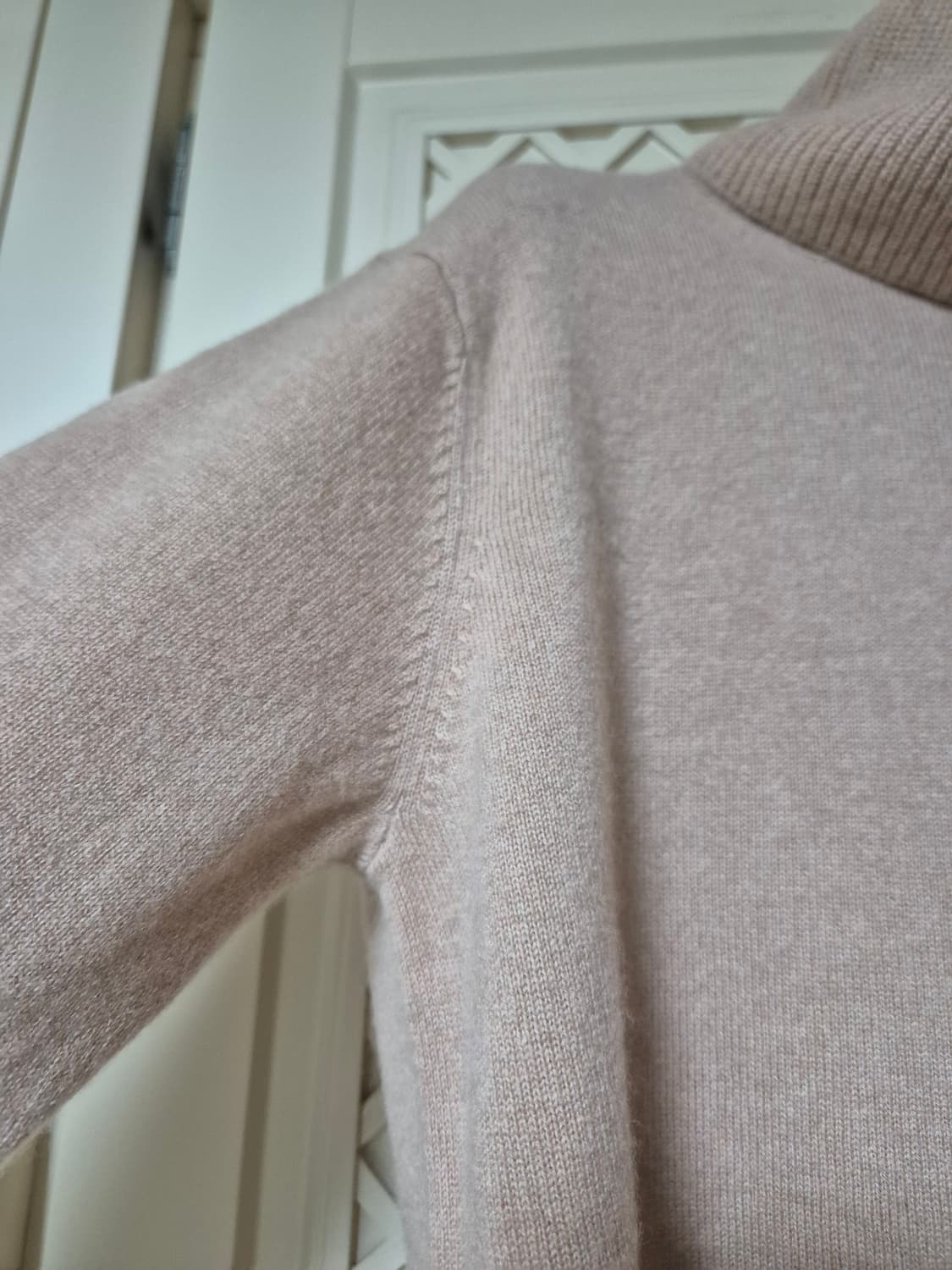 유니클로 캐시미어100% 터틀넥 니트 상품이미지5