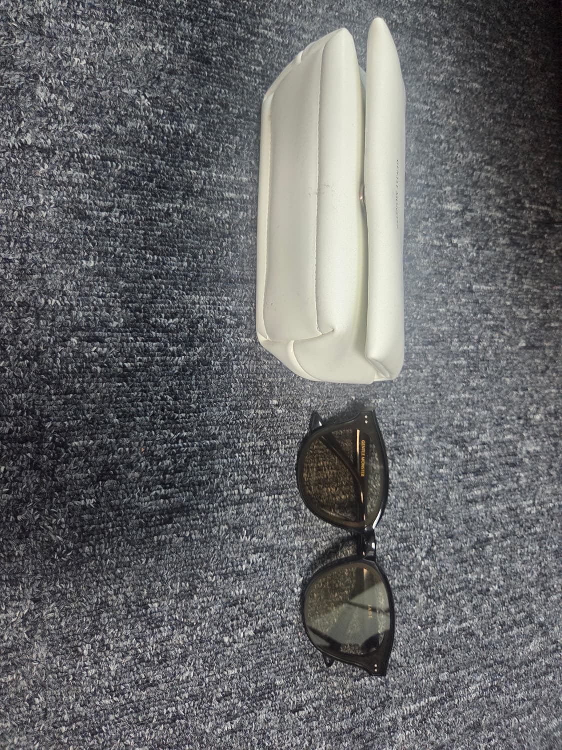 젠틀몬스터 제이드 상품이미지1